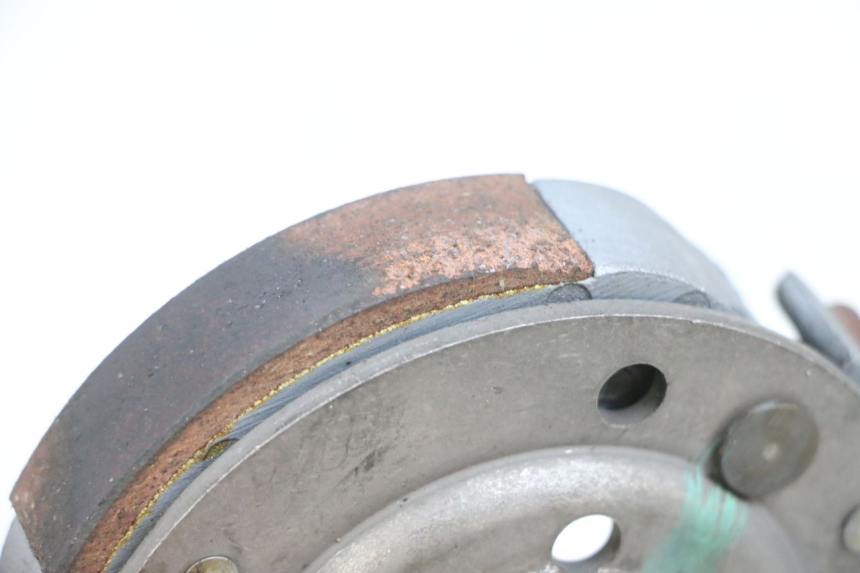 photo de EMBREAGEM PEUGEOT KISBEE 4T 50 (2010 - 2017) - Detalhe da peça