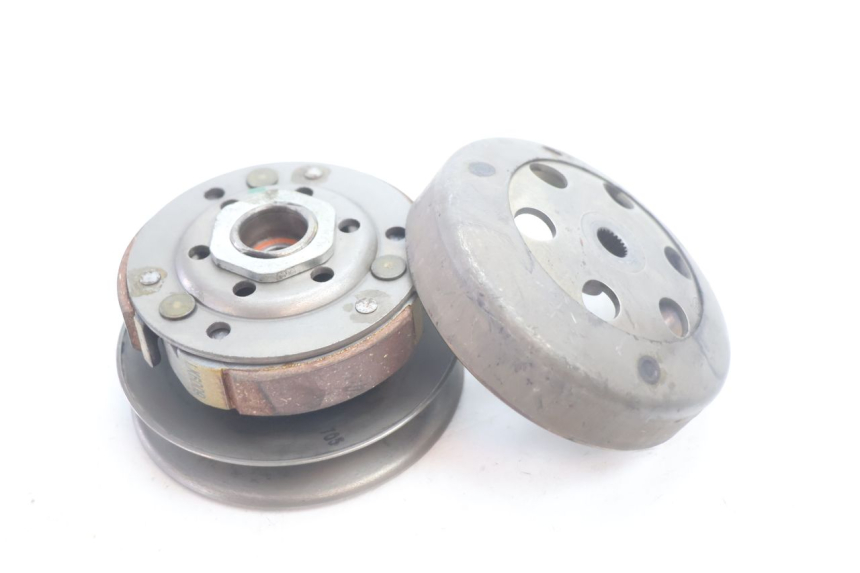 photo de EMBREAGEM PEUGEOT KISBEE 4T 50 (2010 - 2017) - Detalhe da peça