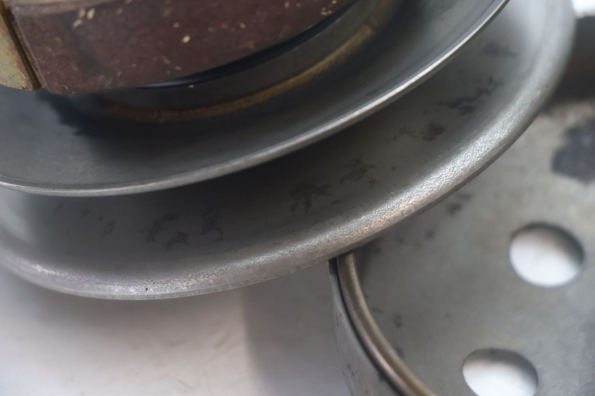 photo de EMBREAGEM PEUGEOT KISBEE 4T 50 (2010 - 2017) - Pontos de fixação