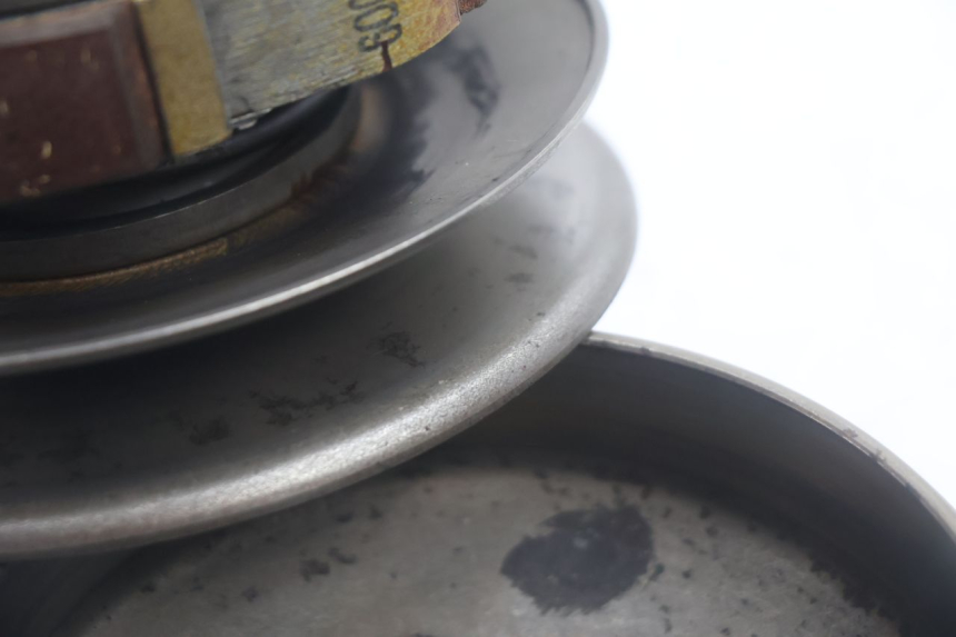 photo de EMBREAGEM PEUGEOT KISBEE 4T 50 (2010 - 2017) - Estado da superfície