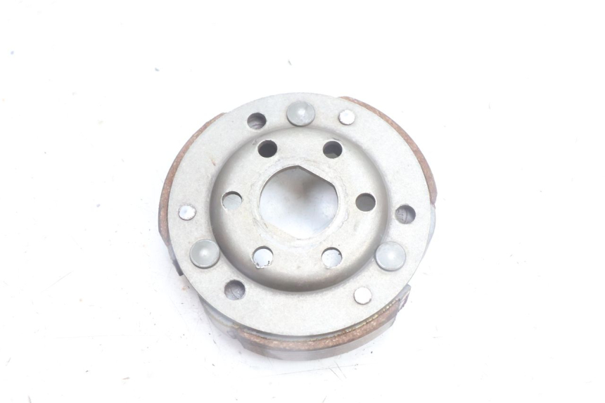photo de EMBREAGEM PEUGEOT KISBEE 4T 50 (2010 - 2017) - Vista principal