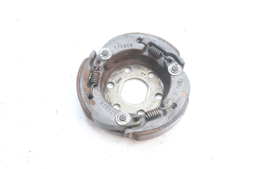 photo de EMBREAGEM PEUGEOT KISBEE 4T 50 (2010 - 2017) - Zoom do estado de desgaste