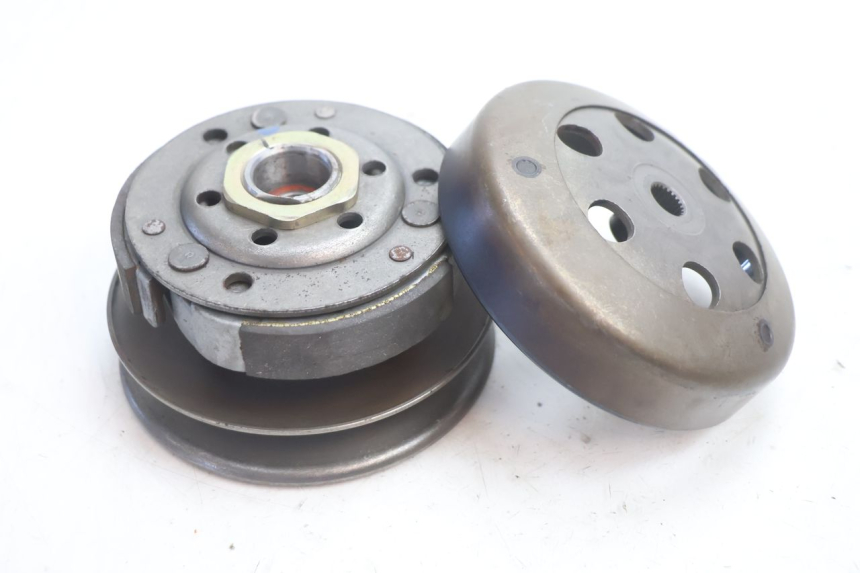 photo de EMBREAGEM PEUGEOT LUDIX ONE 14P 50 (2004 - 2013) - Detalhe da peça