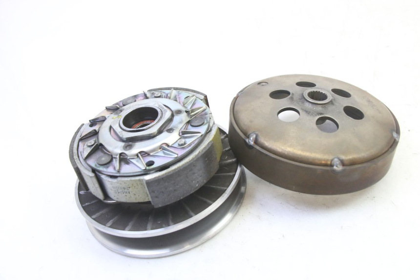 photo de EMBREAGEM PIAGGIO MP3 HPE 310 (2024 - 2025) - Vista principal