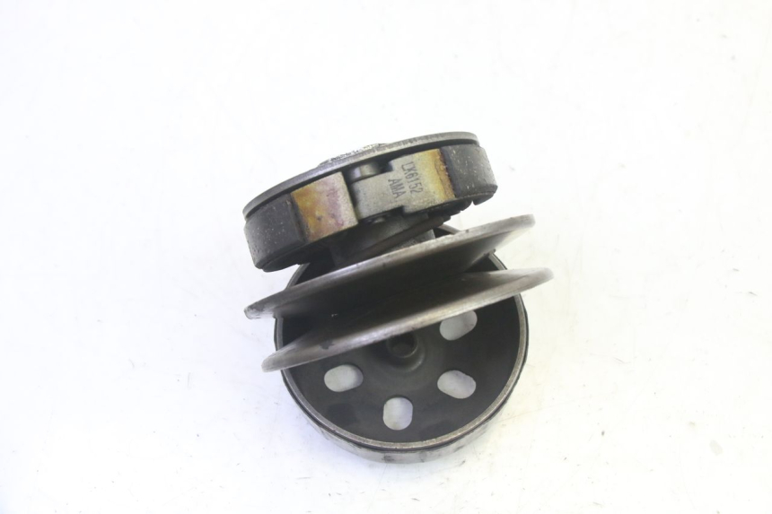 photo de EMBREAGEM SYM ORBIT III 3 4T 50 (2021 - 2025) - Outro ângulo de visão