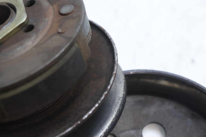 photo de EMBREAGEM YIYING RETRO 50 (2008 - 2017) - Detalhe da peça