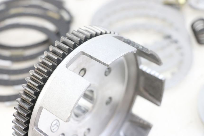 photo de EMBREAGEM APOLLO RFZ 140 - Pontos de fixação