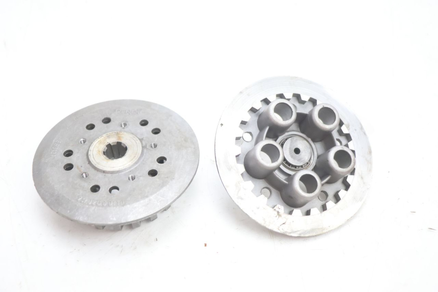 photo de EMBREAGEM DERBI SENDA 50 (2003 - 2005) - Pontos de fixação