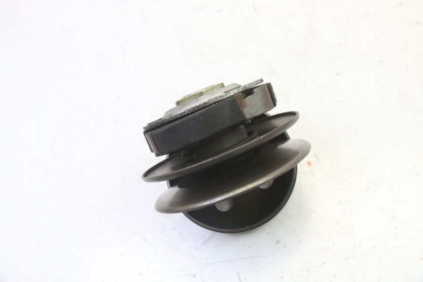 photo de EMBREAGEM PEUGEOT SPEEDAKE 50 (1995 - 1997) - Outro ângulo de visão