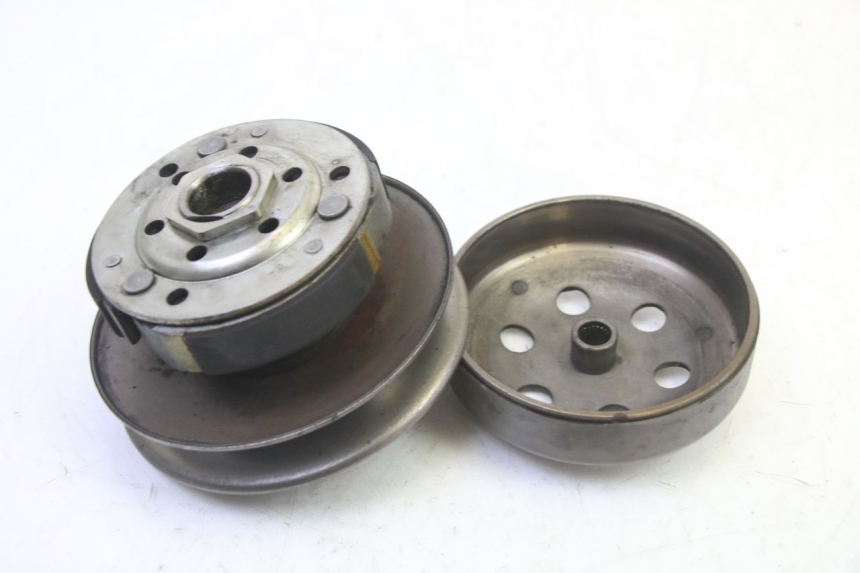 photo de EMBREAGEM APRILIA SR R 2T LC 50 (2018 - 2021) - Detalhe da peça