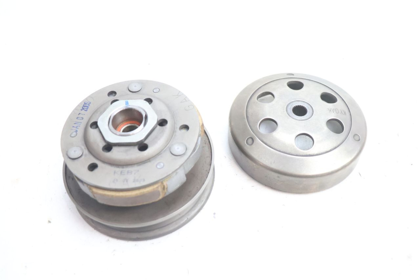 photo de EMBREAGEM KYMCO SUPER 8 2T 50 (2007 - 2013) - Outro ângulo de visão