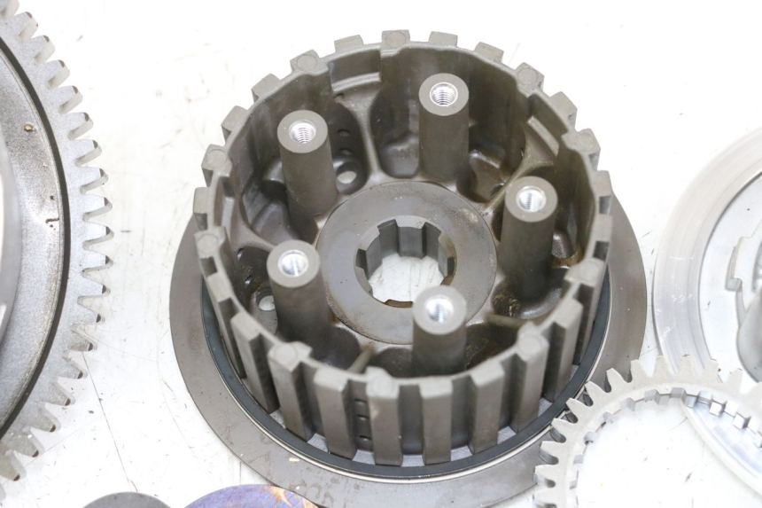 photo de EMBREAGEM SUZUKI GSR 750 (2011 - 2017) - Inspeção visual