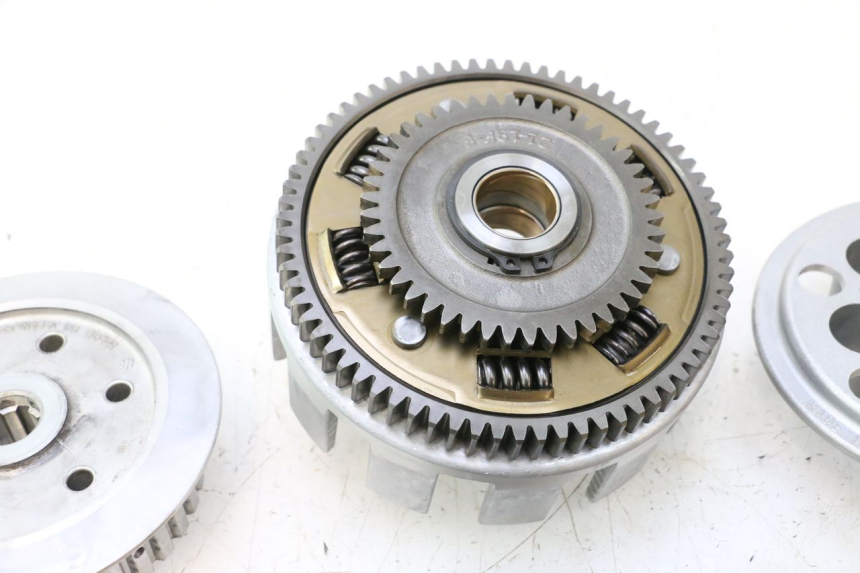photo de EMBREAGEM SUZUKI SV S 650 (1999 - 2002) - Detalhes característicos