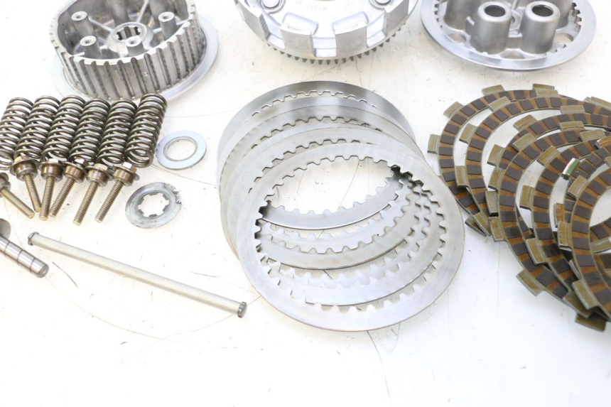 photo de EMBREAGEM SUZUKI SV S 650 (1999 - 2002) - Vista de perto