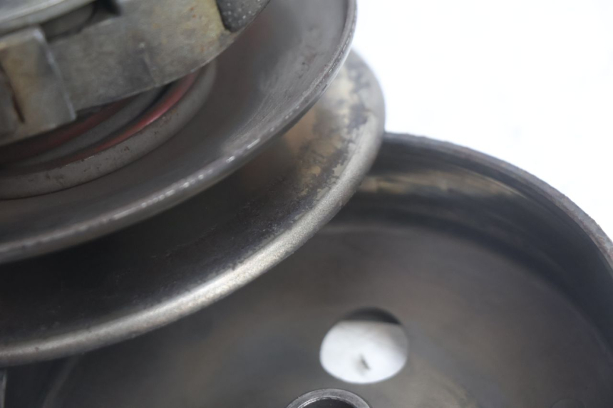 photo de EMBREAGEM PEUGEOT TREKKER 50 (1995 - 2004) - Zoom do estado de desgaste