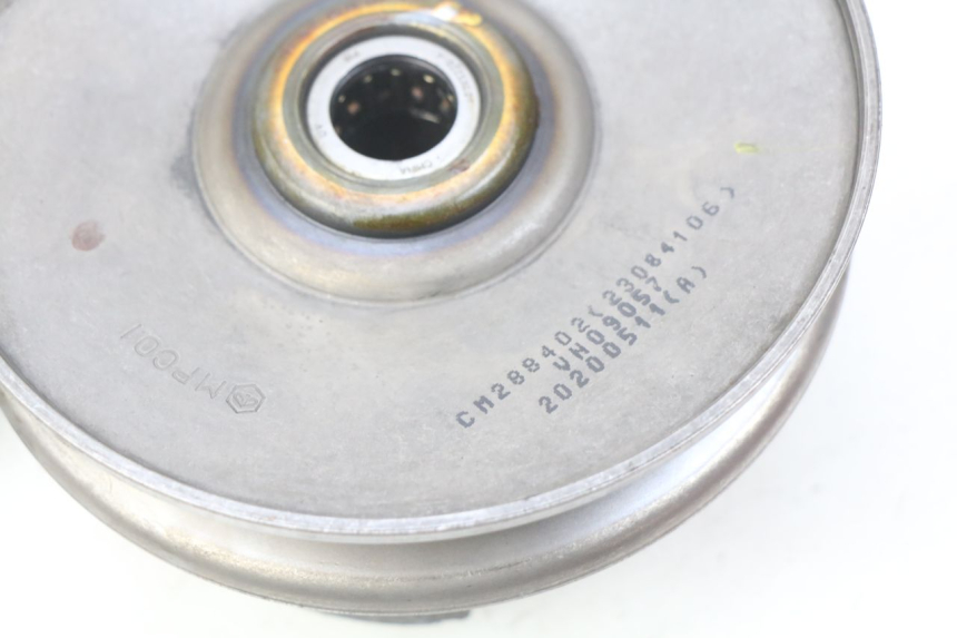 photo de EMBREAGEM PIAGGIO VESPA GTS IGET ABS 125 (2017 - 2023) - Outro ângulo de visão