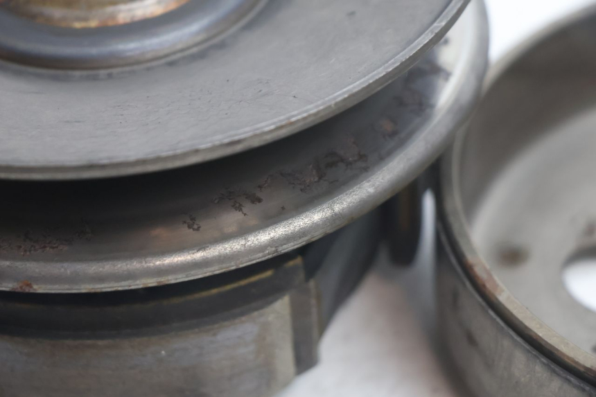 photo de EMBREAGEM YAMAHA XMAX X-MAX 125 (2006 - 2009) - Zoom do estado de desgaste