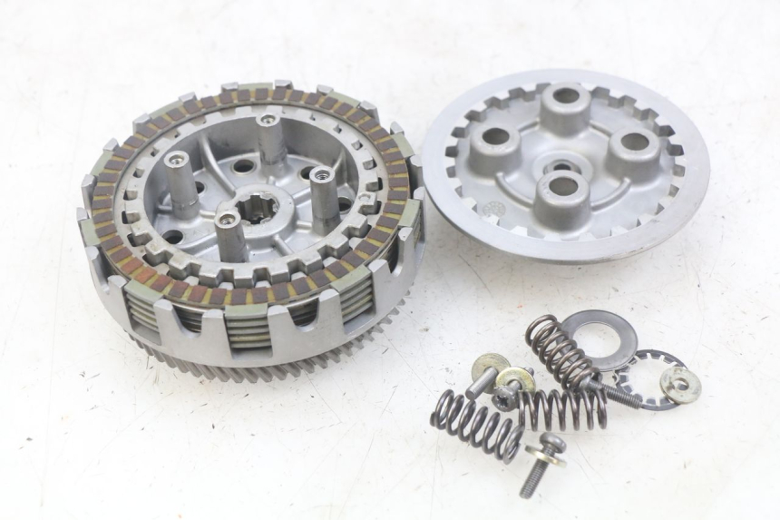 photo de EMBREAGEM PEUGEOT XP6 50 (2006 - 2011) - Detalhe da peça