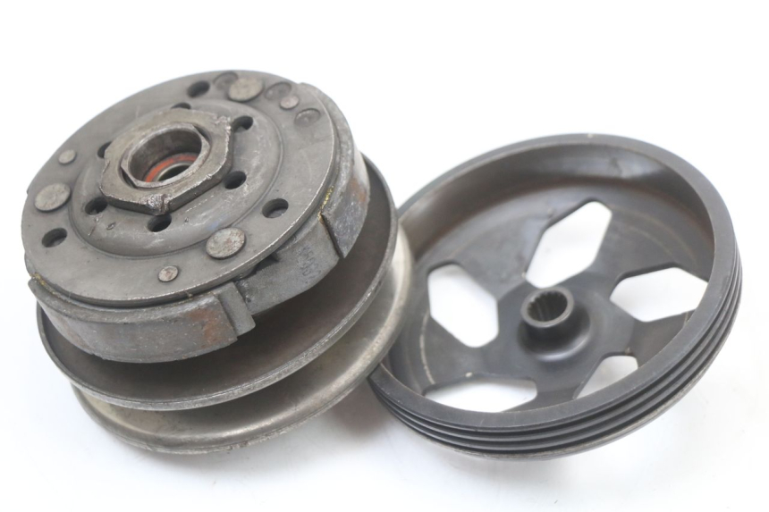 photo de EMBREAGEM YAMAHA YN NEO'S 50 (1997 - 2004) - Detalhe da peça