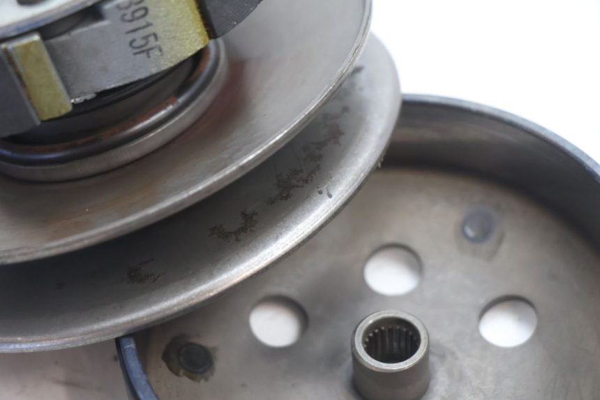 photo de EMBREAGEM PIAGGIO ZIP 2T 50 (2009 - 2019) - Zoom do estado de desgaste