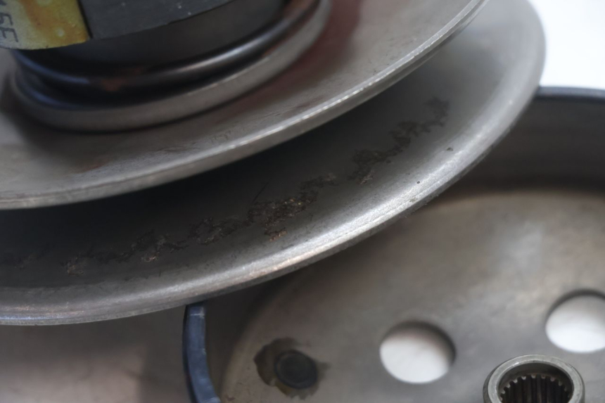 photo de EMBREAGEM PIAGGIO ZIP 2T 50 (2009 - 2019) - Outro ângulo de visão