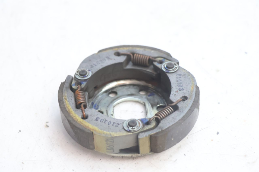 photo de EMBREAGEM PIAGGIO ZIP IGET 4T 50 (2021 - 2023) - Zoom do estado de desgaste
