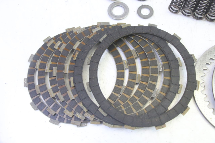 photo de EMBREAGEM KAWASAKI ZR 7 750 (1999 - 2004) - Estado da superfície