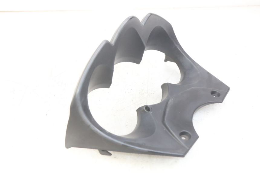 photo de ARO DO PAINEL DE INSTRUMENTOS PEUGEOT CITYSTAR AIR 125 (2014 - 2017) - Pontos de fixação