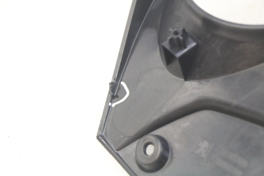 photo de ARO DO PAINEL DE INSTRUMENTOS PEUGEOT CITYSTAR 125 (2011 - 2017) - Outro ângulo de visão