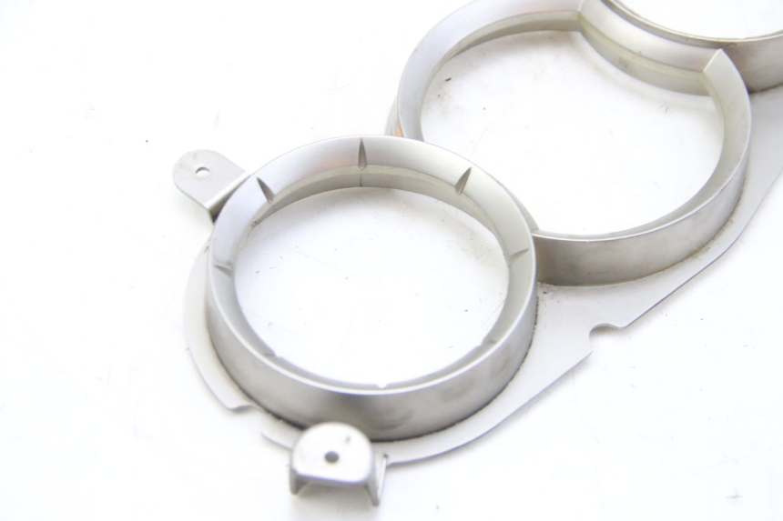 photo de ARO DO PAINEL DE INSTRUMENTOS PEUGEOT CITYSTAR 125 (2011 - 2017) - Pontos de fixação