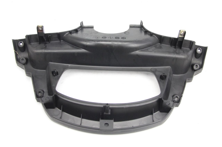 photo de ARO DO PAINEL DE INSTRUMENTOS KYMCO DINK 4T 50 (2007 - 2018) - Outro ângulo de visão
