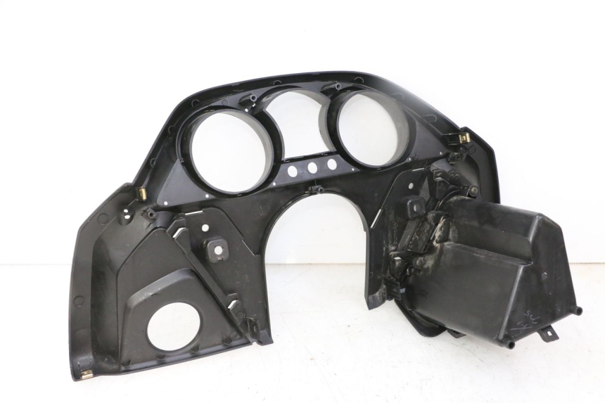 photo de ARO DO PAINEL DE INSTRUMENTOS KYMCO DINK STREET 125 (2009 - 2014) - Pontos de fixação