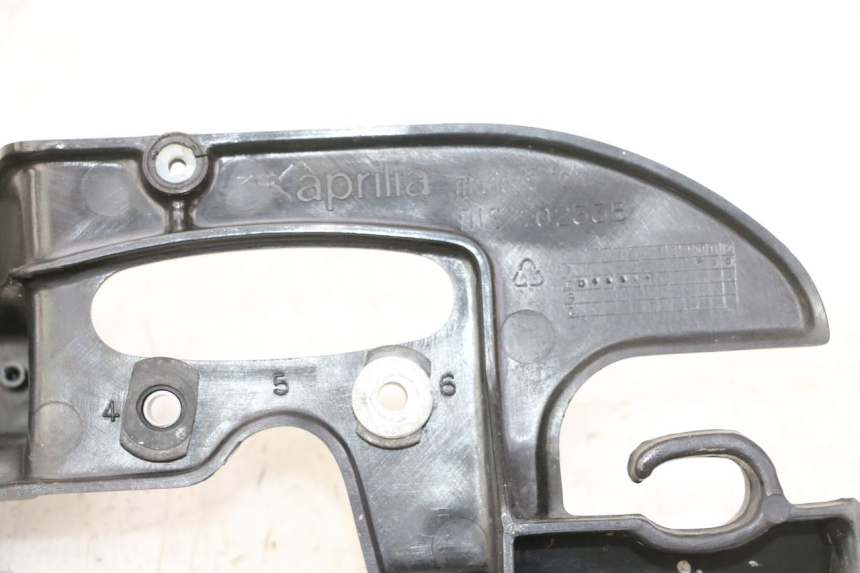 photo de ARO DO PAINEL DE INSTRUMENTOS APRILIA ETX 125 (1998 - 2002) - Outro ângulo de visão