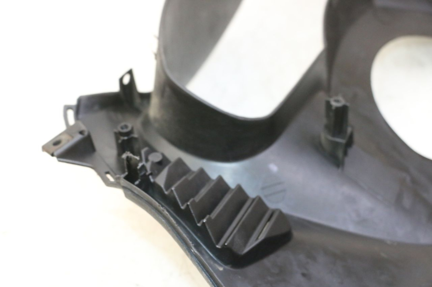 photo de ARO DO PAINEL DE INSTRUMENTOS HONDA FES S-WING SWING ABS 125 (2007 - 2015) - Detalhe da peça