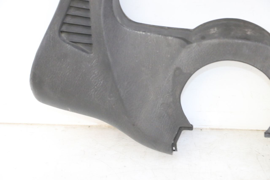 photo de ARO DO PAINEL DE INSTRUMENTOS HONDA FES S-WING SWING ABS 125 (2007 - 2015) - Vista de perto