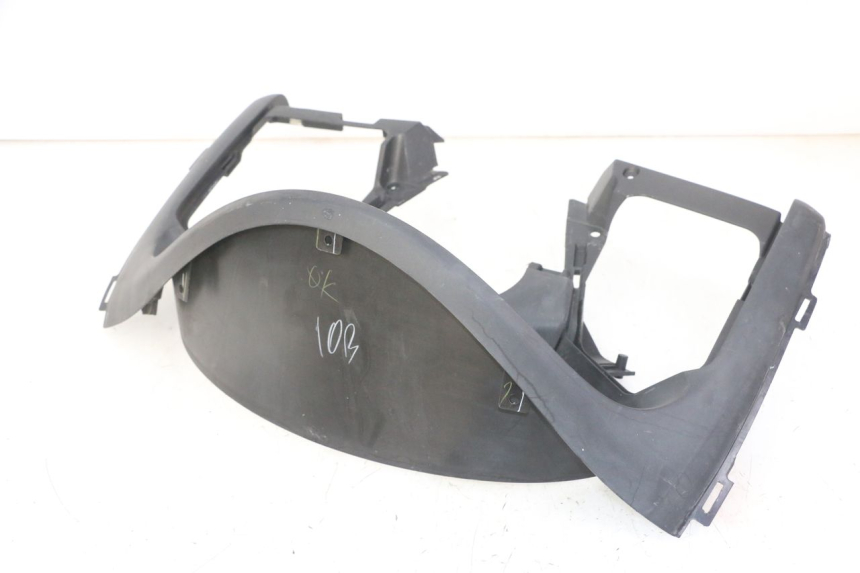 photo de ARO DO PAINEL DE INSTRUMENTOS HONDA FORZA ABS 300 (2013 - 2017) - Pontos de fixação