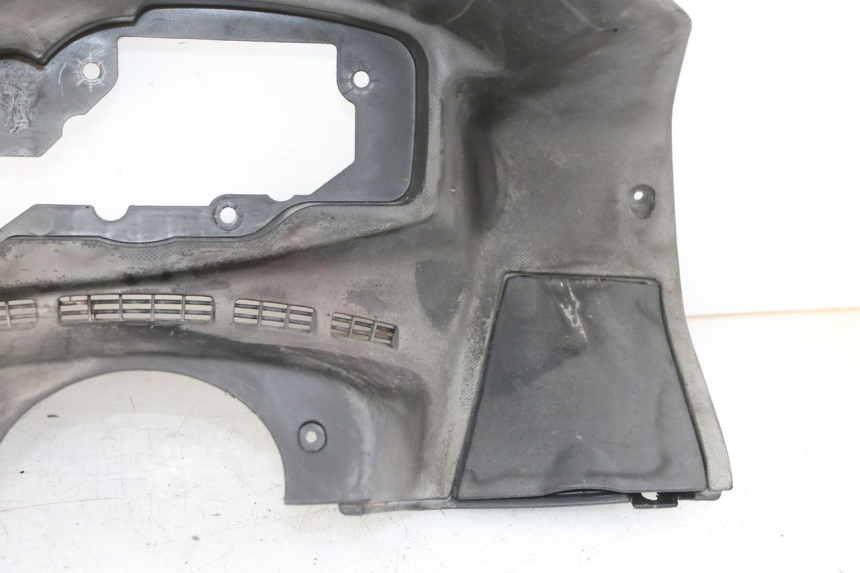 photo de ARO DE PAINEL DE INSTRUMENTOS GILERA NEXUS 300 (2008 - 2013) - Detalhes característicos