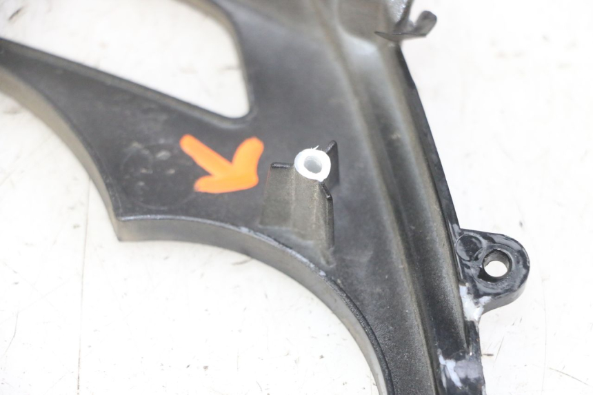 photo de ARO DO PAINEL DE INSTRUMENTOS PIAGGIO IE MP3 YOURBAN 300 (2011 - 2016) - Pontos de fixação