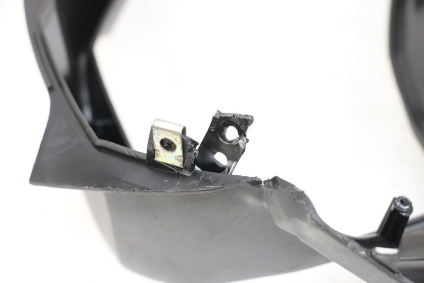photo de ARO DE PAINEL DE INSTRUMENTOS SYM JET 14 4T 50 (2018 - 2022) - Zoom do estado de desgaste