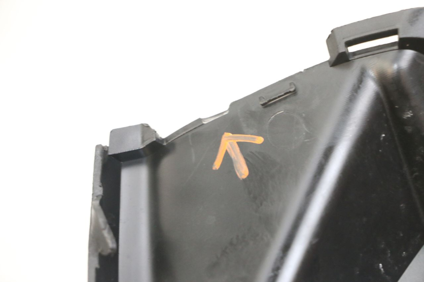 photo de ARO DE PAINEL DE INSTRUMENTOS SYM JET 14 4T 50 (2018 - 2022) - Outro ângulo de visão