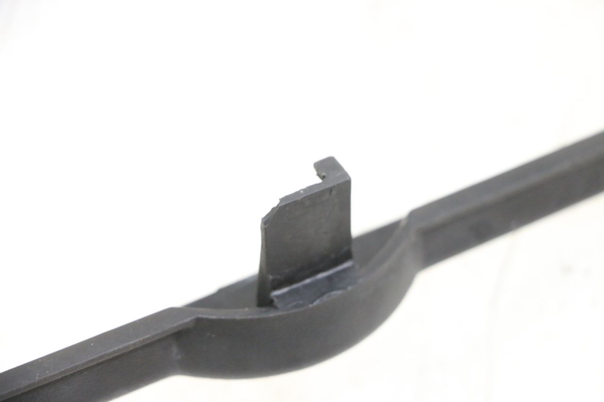 photo de ARO DO PAINEL DE INSTRUMENTOS KYMCO STRYKER OFF ROAD 125 (1999 - 2005) - Detalhe da peça