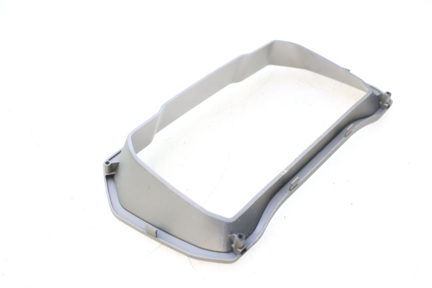 photo de ARO DO CONTADOR PIAGGIO MP3 HPE 530 (2022 - 2026) - Zoom do estado de desgaste
