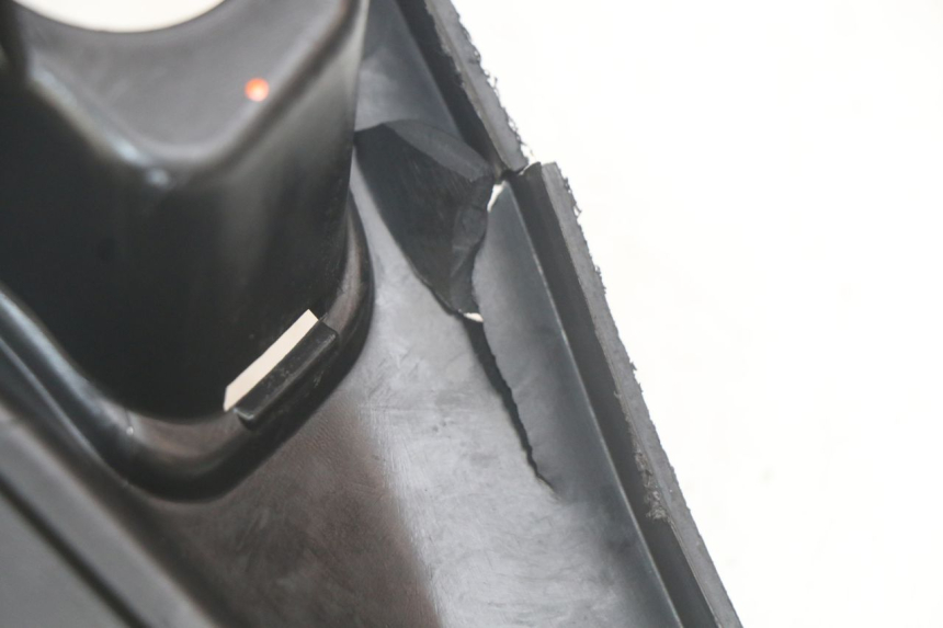 photo de ARO DO PAINEL DE INSTRUMENTOS PIAGGIO MP3 LT 400 (2007 - 2012) - Detalhe da peça