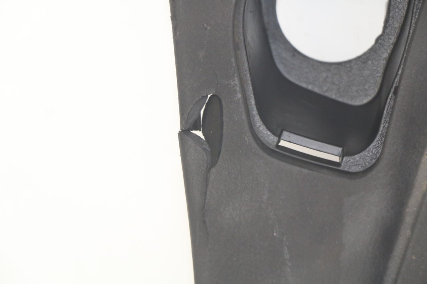 photo de ARO DO PAINEL DE INSTRUMENTOS PIAGGIO MP3 LT 400 (2007 - 2012) - Vista de perto