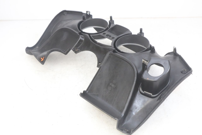 photo de ARO DO PAINEL DE INSTRUMENTOS PIAGGIO MP3 LT 400 (2007 - 2012) - Outro ângulo de visão