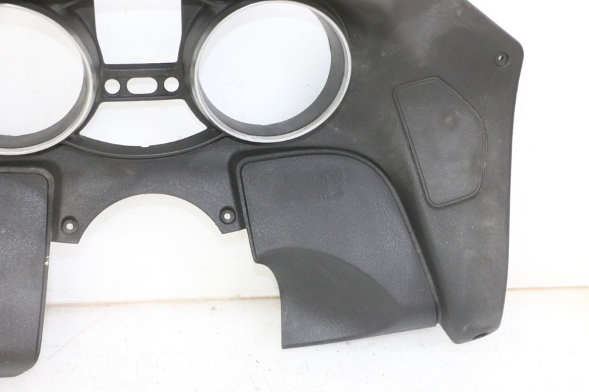 photo de ARO DO PAINEL DE INSTRUMENTOS PIAGGIO MP3 LT 300 (2010 - 2016) - Pontos de fixação