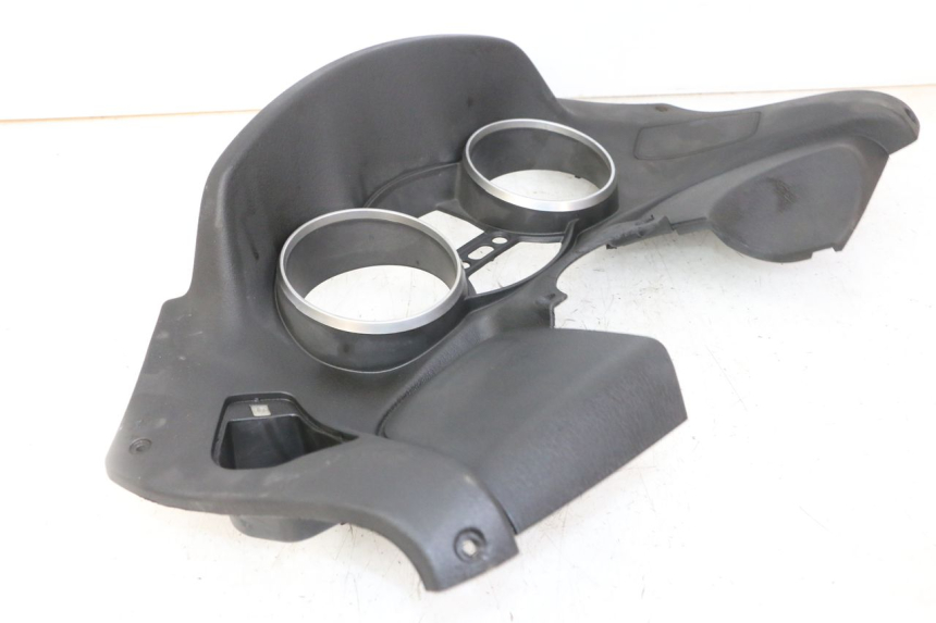 photo de ARO DO PAINEL DE INSTRUMENTOS PIAGGIO MP3 LT 400 (2007 - 2012) - Pontos de fixação