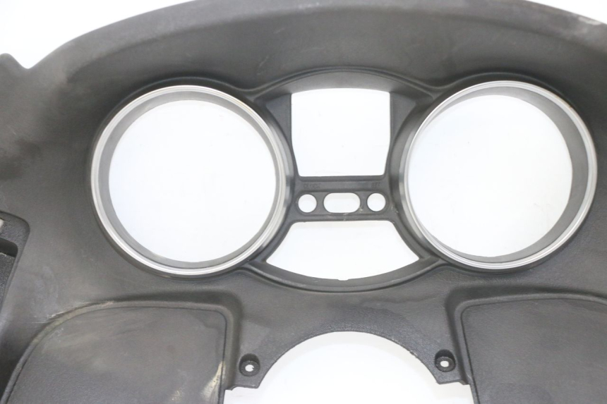 photo de ARO DO PAINEL DE INSTRUMENTOS PIAGGIO MP3 LT 300 (2010 - 2016) - Pontos de fixação
