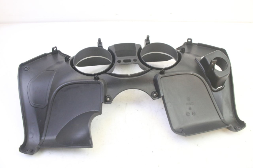 photo de ARO DO PAINEL DE INSTRUMENTOS PIAGGIO MP3 RL 250 (2006 - 2010) - Outro ângulo de visão