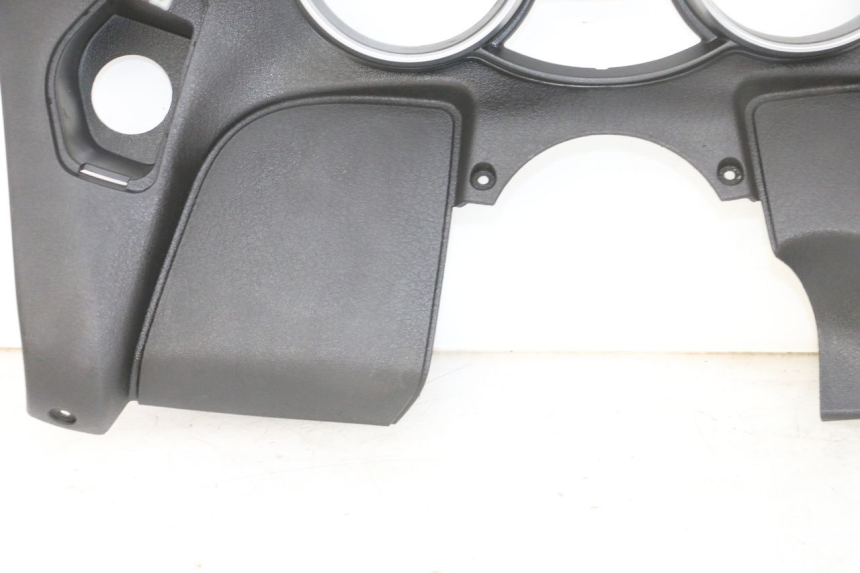 photo de ARO DO PAINEL DE INSTRUMENTOS PIAGGIO MP3 RL 250 (2006 - 2010) - Detalhes característicos